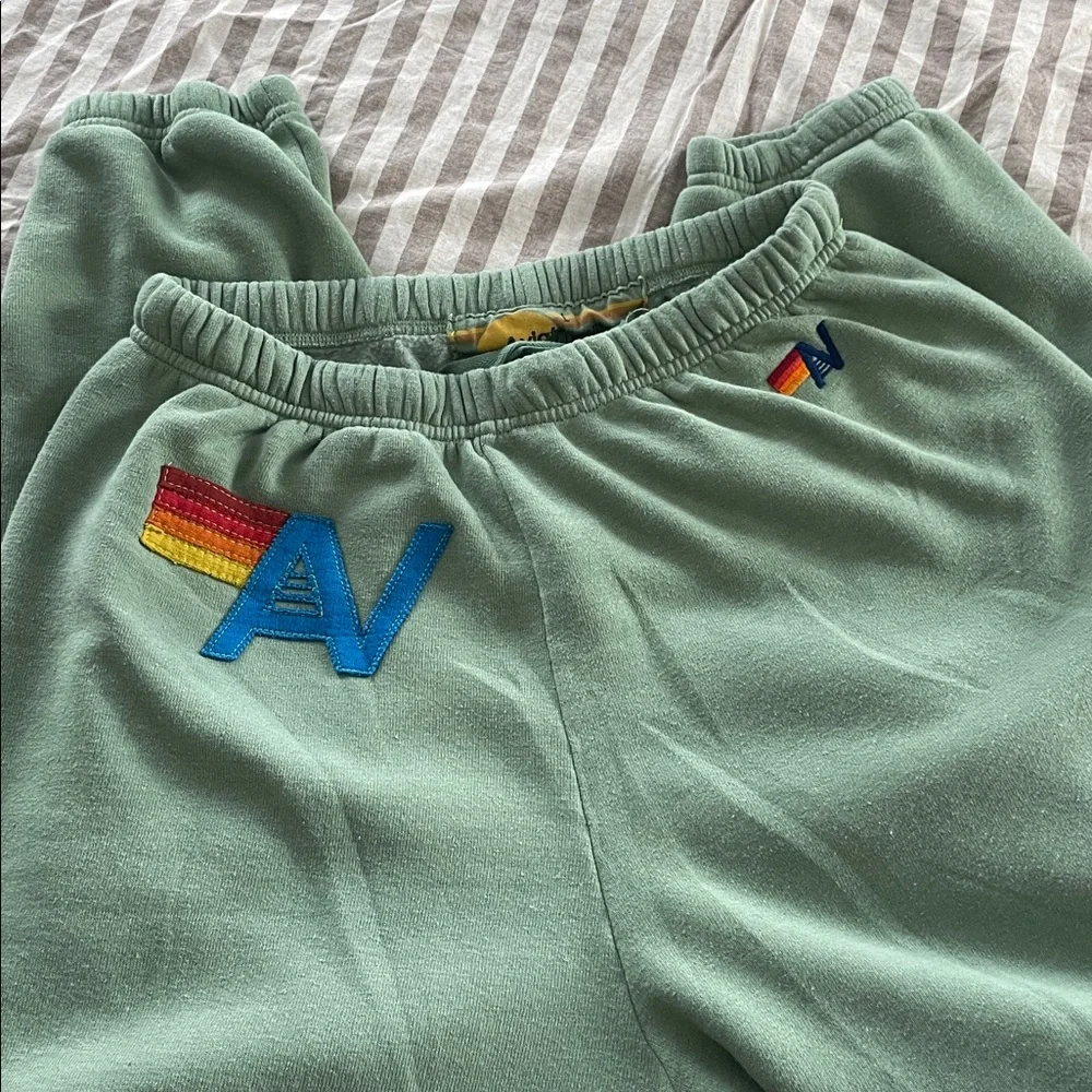 Aviator Nation set  logo Stitch Relaxed hoodie and sweatpants in Sage - Picture 6 of 10